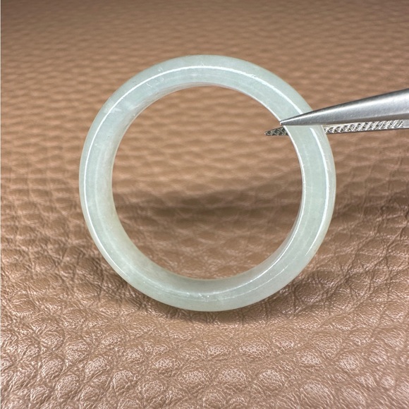 SIZE  10 NATURAL MYANMAR LIGHT GREEN COLOR JADEITE JADE RING,THICKNESS-4.3x2.8mm - Picture 4 of 8